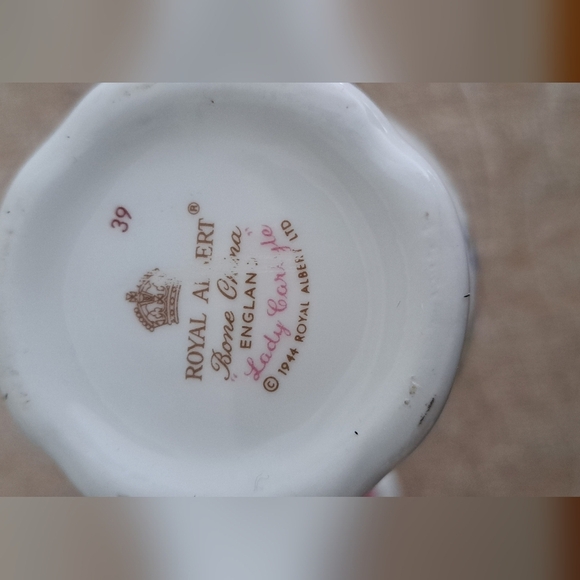 ROYAL ALBERT "Lady Carlyle" 7inch vases - Picture 2 of 5